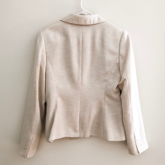 The Limited Women’s Classic Cream Herringbone Blazer - Picture 2 of 5